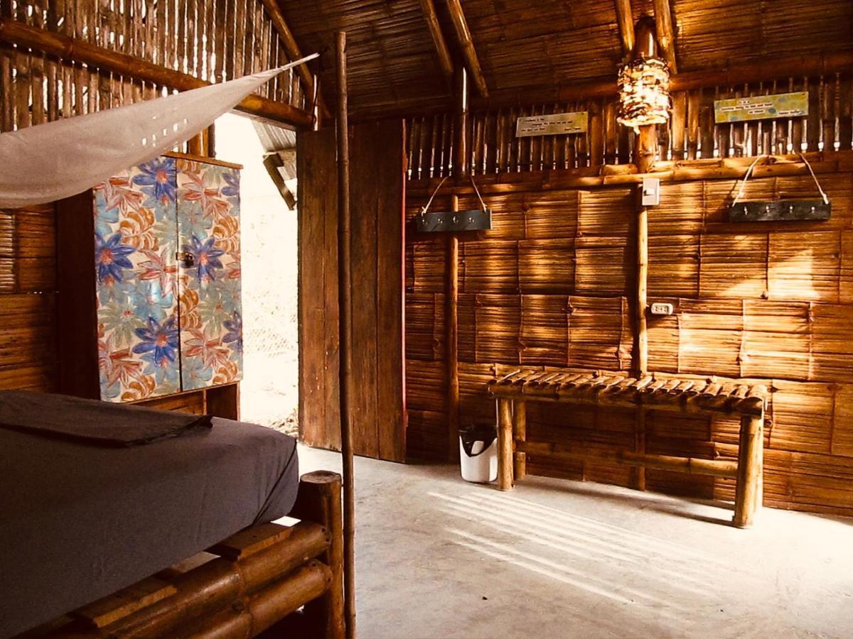 The Mudhouse Hostel Момпиче Экстерьер фото